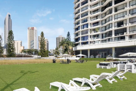 tequila sunrise hostels in podstel gold coast